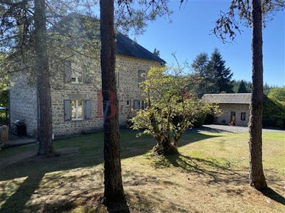 /international/fr/perols-sur-vezere-limousin-310108555848/