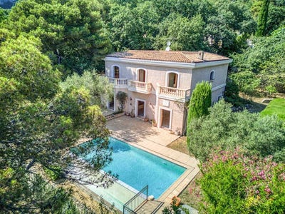/international/fr/la-turbie-hh-15611751-la-turbie-provence-alpes-cote-d-azur-310100954672/