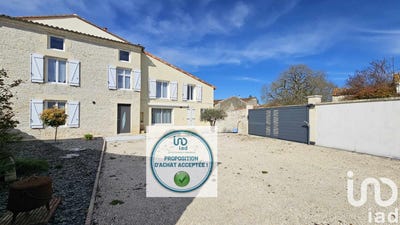 /international/fr/besse-charente-310096965581/?lang=en