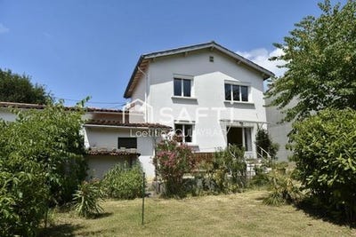 /international/fr/castres-midi-pyrenees-310109079446/
