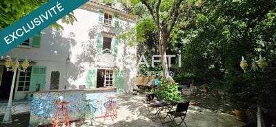 /international/fr/cotignac-provence-alpes-cote-d-azur-310108602487/