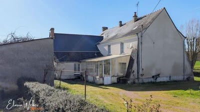 /international/fr/jarze-villages-pays-de-la-loire-310105995690/