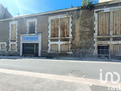 /international/fr/thouars-charente-310101274815/