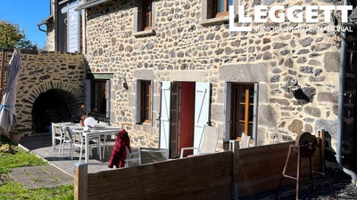 /international/fr/egliseneuve-d-entraigues-auvergne-310104592796/