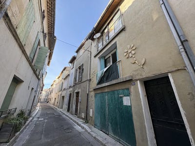 /international/fr/tarascon-provence-alpes-cote-d-azur-310106715899/