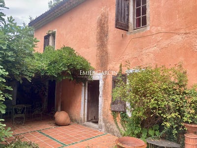 /international/fr/lasalle-languedoc-roussillon-310105720387/