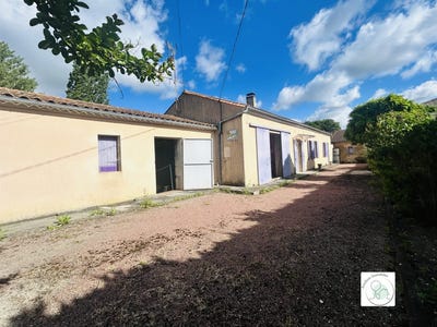 /international/fr/blaye-aquitaine-310108972834/?lang=th