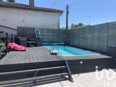 /international/fr/archiac-charente-310099054669/