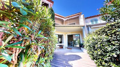 /international/fr/grimaud-provence-alpes-cote-d-azur-310100962560/?lang=en