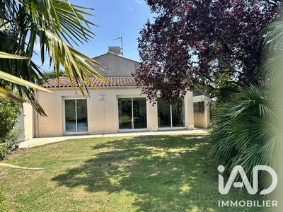 /international/fr/courcon-charente-310109106040/?lang=id