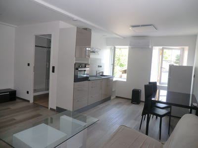 /international/fr/fontaines-d-ozillac-charente-310108102235/