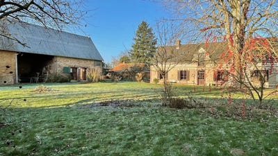 /international/fr/les-baux-de-breteuil-upper-normandy-310104620265/