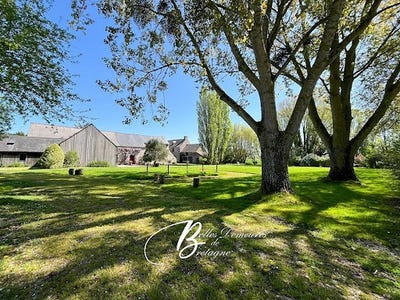 /international/fr/dol-de-bretagne-brittany-310107358331/