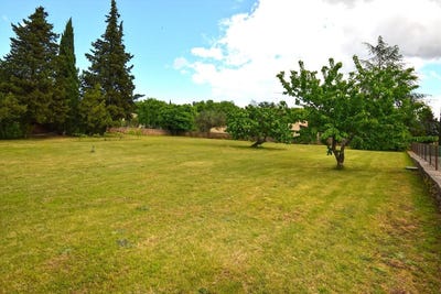 /international/fr/uzes-languedoc-roussillon-310107950654/