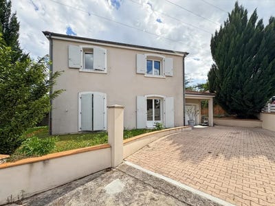 /international/fr/clermont-ferrand-auvergne-310108088136/