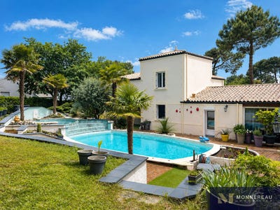 /international/fr/les-mathes-charente-310107793918/