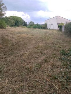 /international/fr/collias-languedoc-roussillon-310109094473/?lang=id