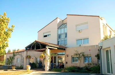 /international/fr/loulay-charente-310103733229/