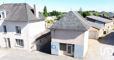 /international/fr/la-ferriere-en-parthenay-charente-310100557447/