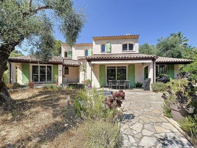 /international/fr/roquefort-les-pins-provence-alpes-cote-d-azur-310101015273/