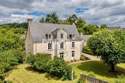 /international/fr/angers-pays-de-la-loire-310108790548/