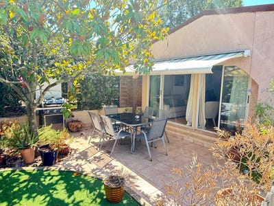 /international/fr/roquebrune-sur-argens-provence-alpes-cote-d-azur-310101019231/