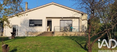 /international/fr/saint-jean-d-angely-charente-310104006449/