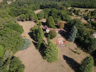 /international/fr/queyssac-aquitaine-310102677143/
