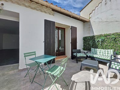 /international/fr/uchaud-languedoc-roussillon-310107322334/