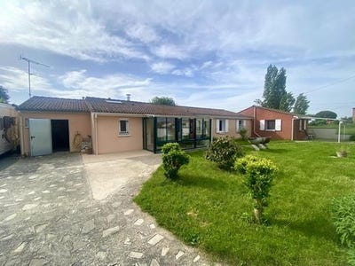 /international/fr/sainte-bazeille-aquitaine-310099227640/