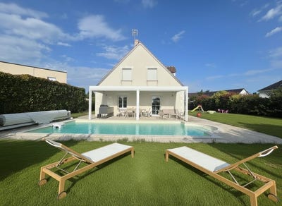 /international/fr/joue-les-tours-centre-val-de-loire-310108995081/