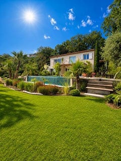 /international/fr/rochefort-du-gard-languedoc-roussillon-310108596005/