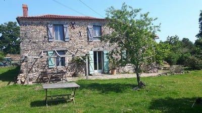 /international/fr/saint-sornin-la-marche-limousin-310099788128/