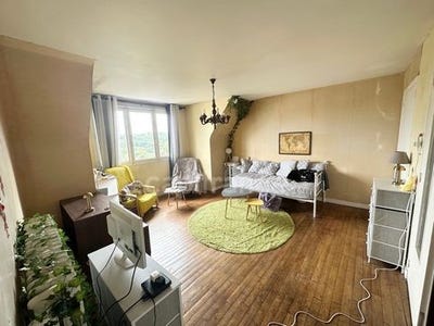 /international/fr/chateauneuf-du-faou-brittany-310101380137/