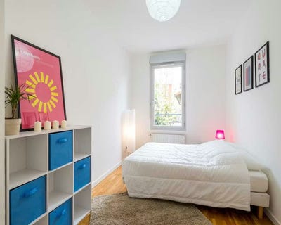 /international/fr/avenue-debourg-lyon-rhone-310108244948/