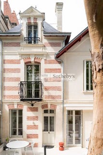 /international/fr/la-rochelle-franche-comte-310101109233/?lang=zh-cn