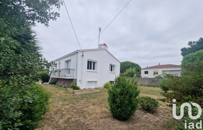 /international/fr/l-ile-d-olonne-pays-de-la-loire-310101172297/