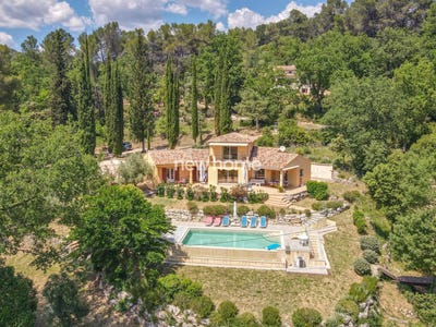 /international/fr/salernes-provence-alpes-cote-d-azur-310108460308/