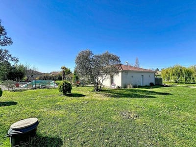 /international/fr/saint-aubin-de-lanquais-aquitaine-310106607029/