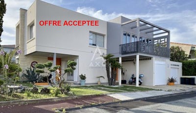 /international/fr/royan-charente-310108633699/