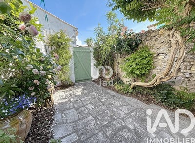 /international/fr/la-couarde-sur-mer-charente-310104933778/