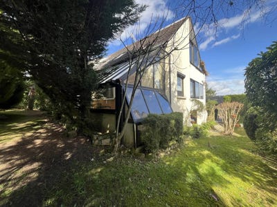 /international/fr/chevreuse-ile-de-france-310098924944/