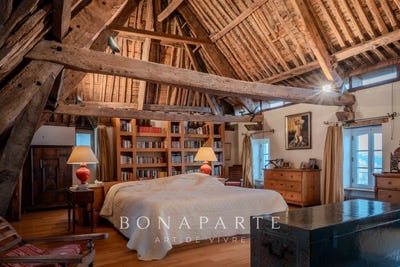 /international/fr/granville-la-basse-normandie-310106018215/