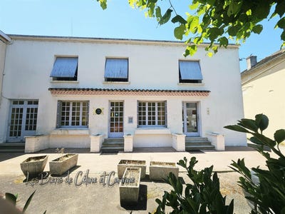 /international/fr/sorges-et-ligueux-en-perigord-aquitaine-310109097548/