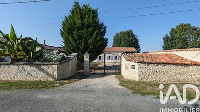 /international/fr/pommiers-moulons-charente-310106410336/