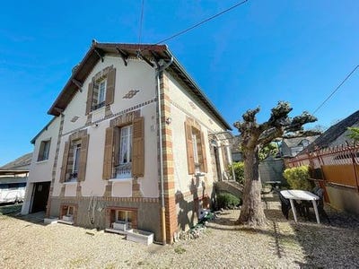 /international/fr/courlon-sur-yonne-burgundy-310099091379/
