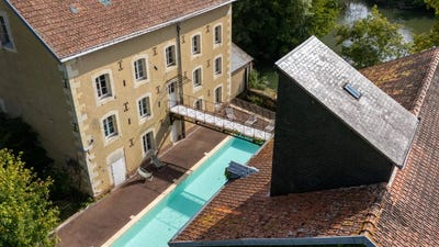 /international/fr/la-chartre-sur-le-loir-pays-de-la-loire-310101417590/