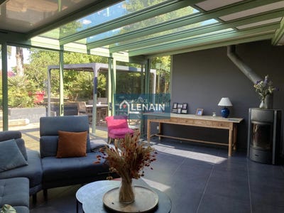 /international/fr/les-herbiers-pays-de-la-loire-310100735231/
