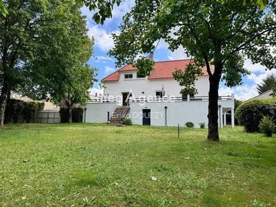 /international/fr/mauleon-charente-310108216163/