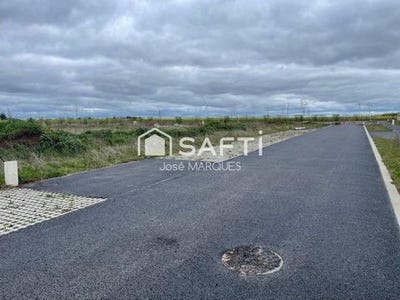 /international/fr/artenay-centre-val-de-loire-310105301827/